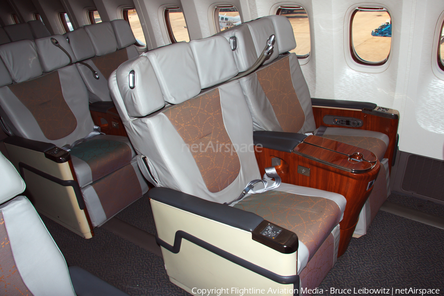Emirates Boeing 777-21H (A6-EMD) | Photo 172811