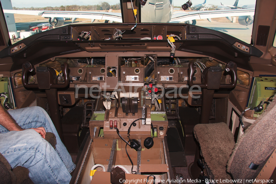Emirates Boeing 777-21H (A6-EMD) | Photo 80378