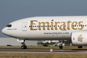 Emirates Boeing 777-21H(ER) (A6-EMH) at  Lisbon - Portela, Portugal