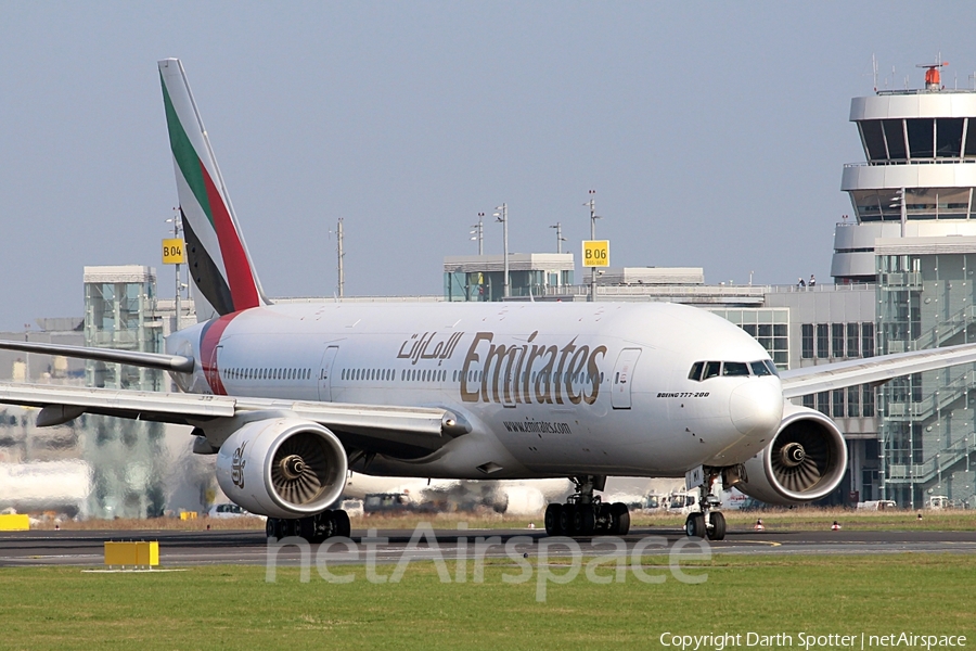 Emirates Boeing 777-21H(ER) (A6-EMI) | Photo 205774
