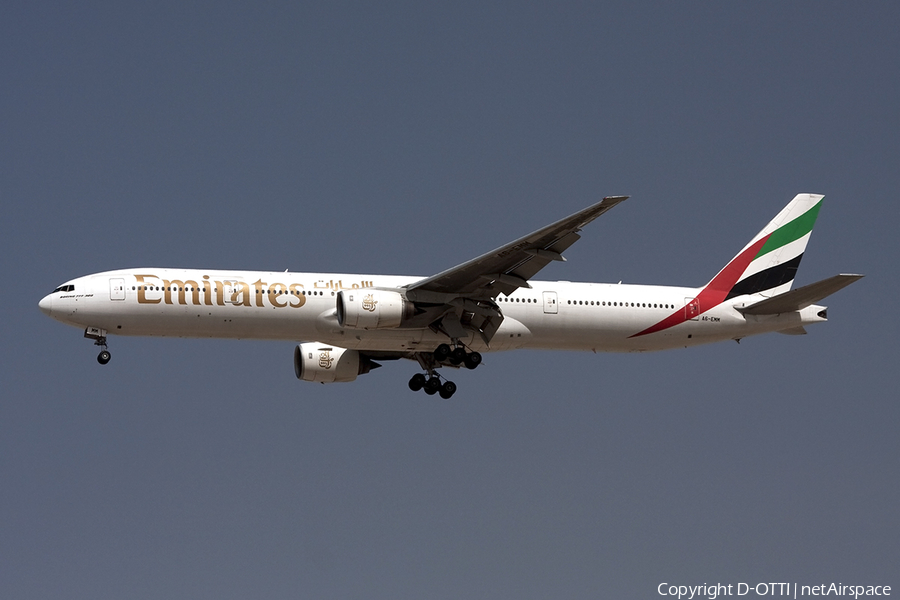 Emirates Boeing 777-31H (A6-EMM) | Photo 285721