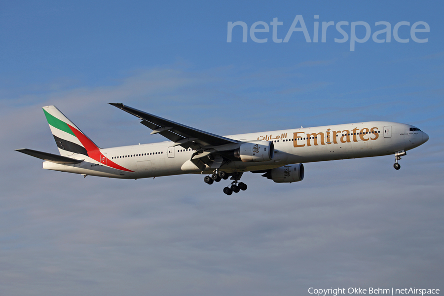 Emirates Boeing 777-31H (A6-EMM) | Photo 72234