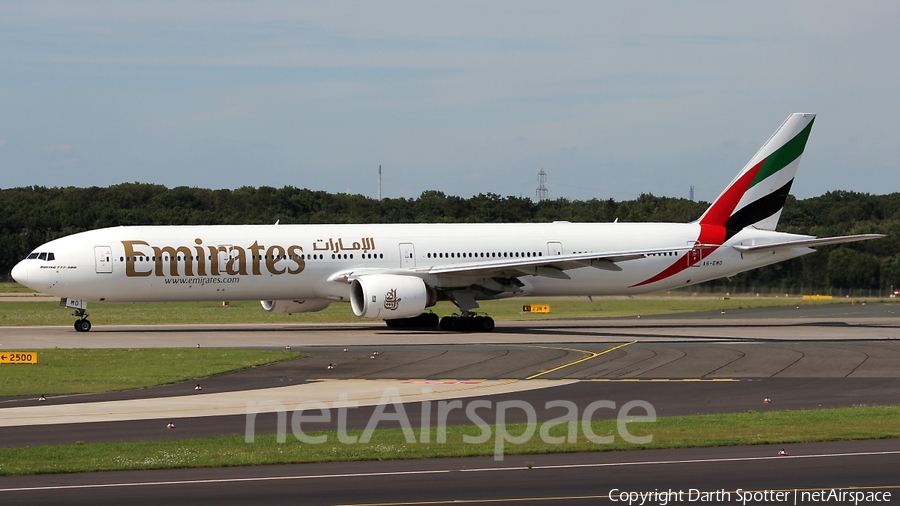 Emirates Boeing 777-31H (A6-EMO) | Photo 206765