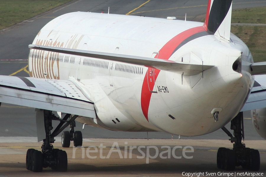 Emirates Boeing 777-31H (A6-EMO) | Photo 16442