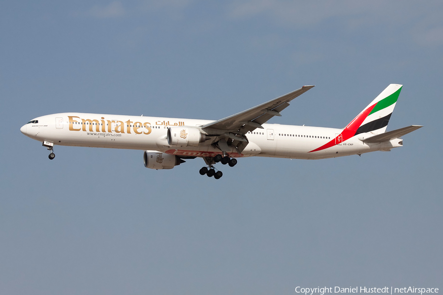 Emirates Boeing 777-31H (A6-EMP) | Photo 529430