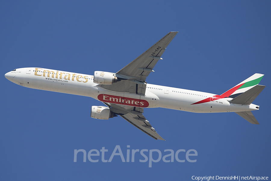 Emirates Boeing 777-31H (A6-EMQ) | Photo 446433