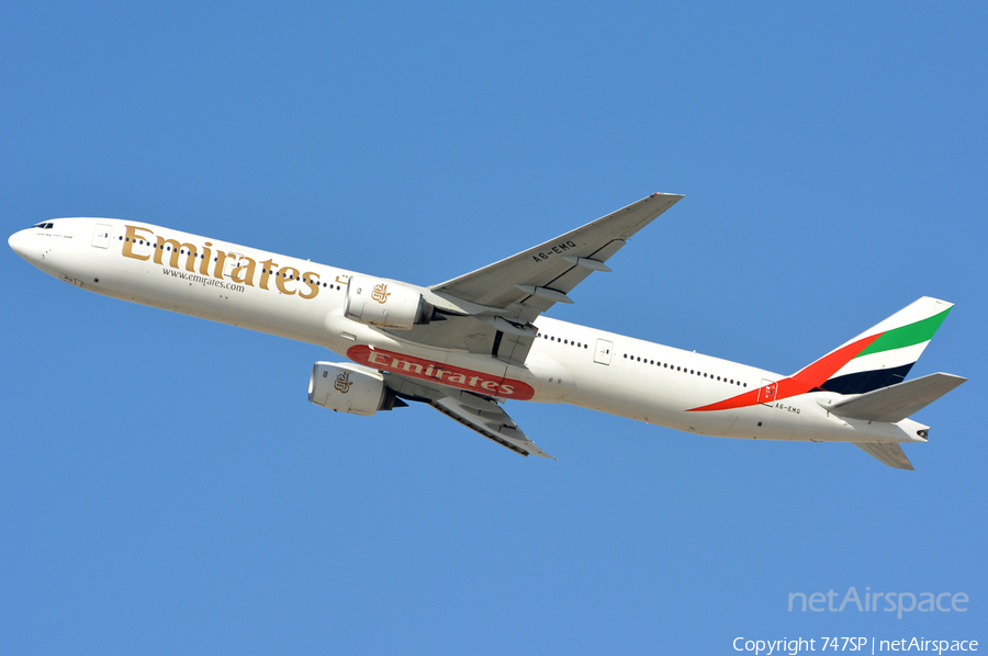 Emirates Boeing 777-31H (A6-EMQ) | Photo 44753