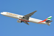Emirates Boeing 777-31H (A6-EMQ) at  Dubai - International, United Arab Emirates