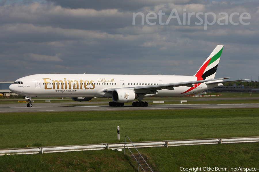 Emirates Boeing 777-31H (A6-EMQ) | Photo 72236