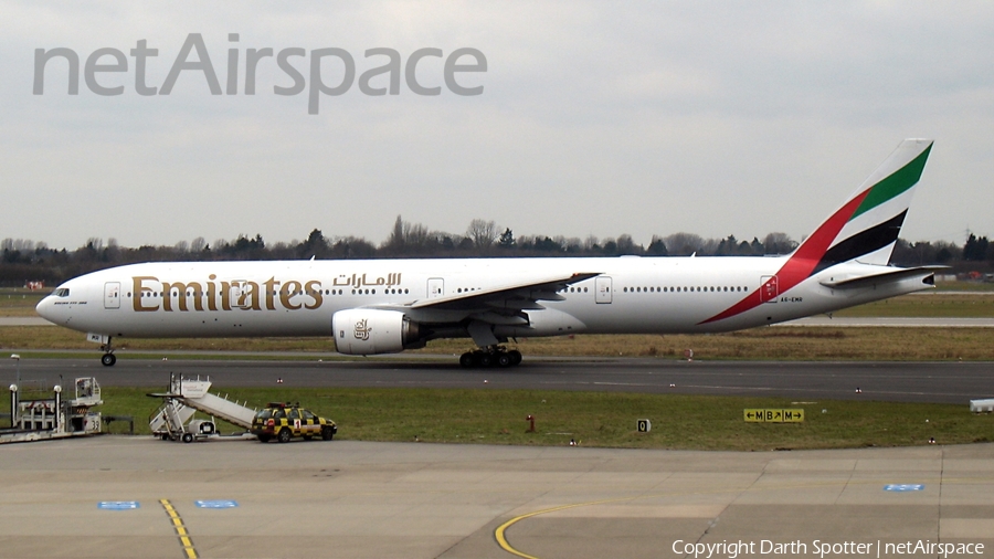 Emirates Boeing 777-31H (A6-EMR) | Photo 139529