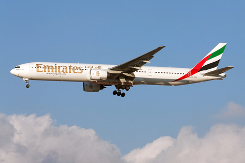 Emirates Boeing 777-31H (A6-EMR) at  Dubai - International, United Arab Emirates