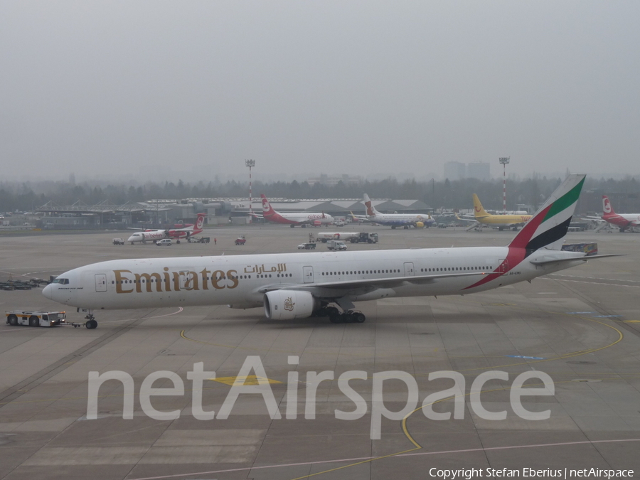 Emirates Boeing 777-31H (A6-EMS) | Photo 418255
