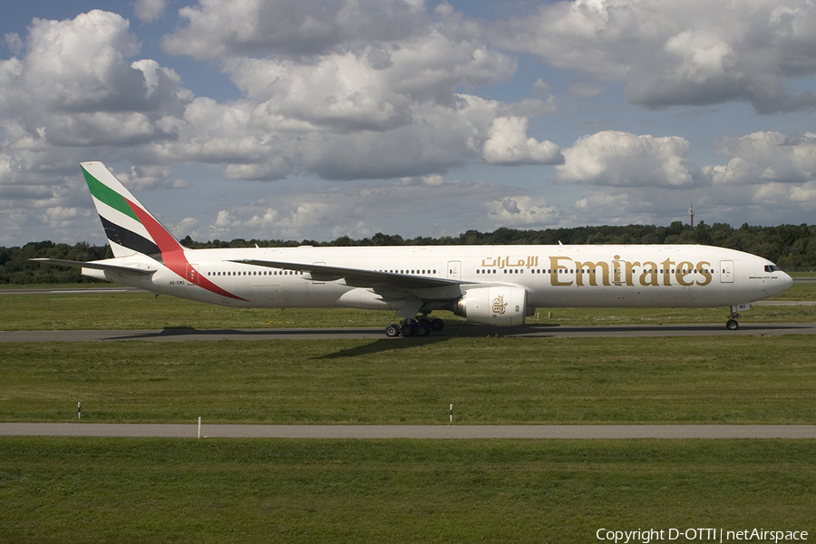 Emirates Boeing 777-31H (A6-EMS) | Photo 277377