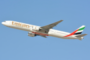 Emirates Boeing 777-31H(ER) (A6-EMT) at  Dubai - International, United Arab Emirates