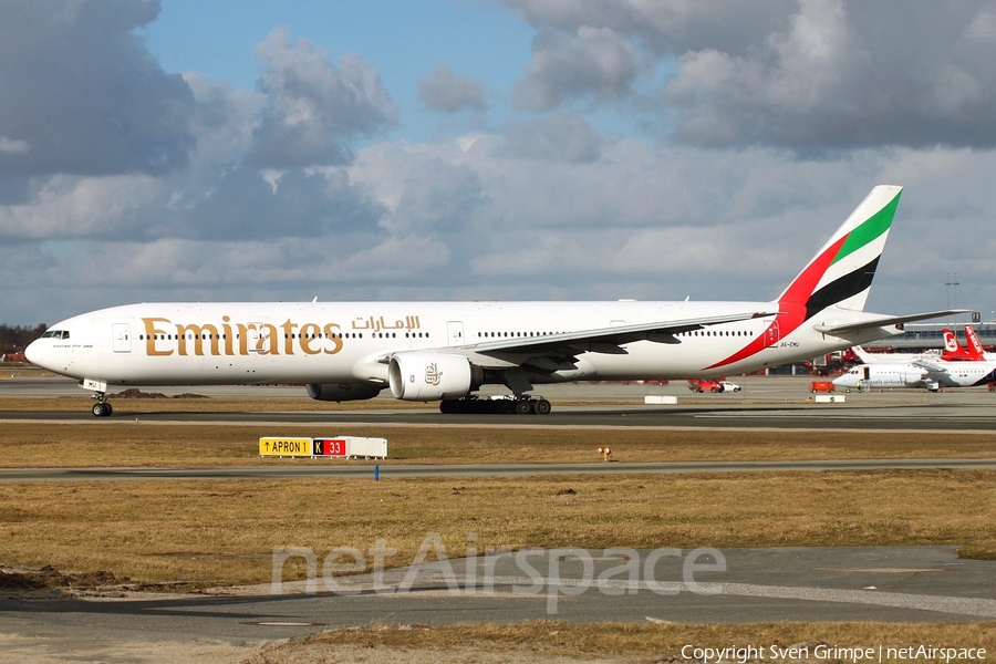 Emirates Boeing 777-31H (A6-EMU) | Photo 15985