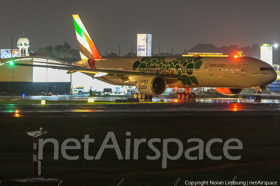 Emirates Boeing 777-31H(ER) (A6-ENB) | Photo 468167