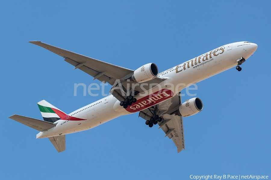 Emirates Boeing 777-31H(ER) (A6-ENB) | Photo 459883