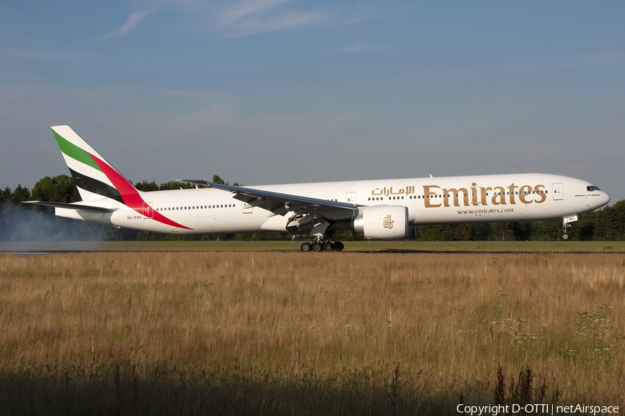 Emirates Boeing 777-31H(ER) (A6-ENC) | Photo 413718