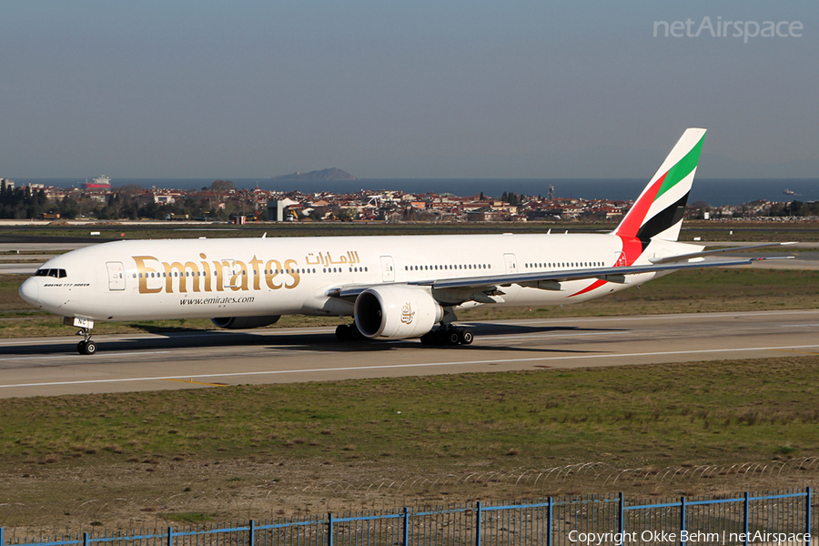 Emirates Boeing 777-31H(ER) (A6-ENC) | Photo 43807