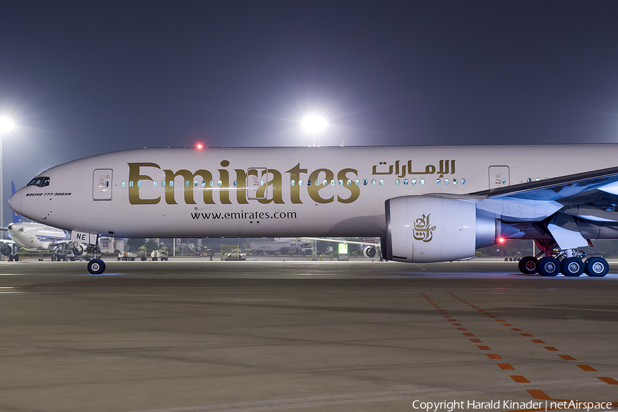 Emirates Boeing 777-31H(ER) (A6-ENE) | Photo 307030