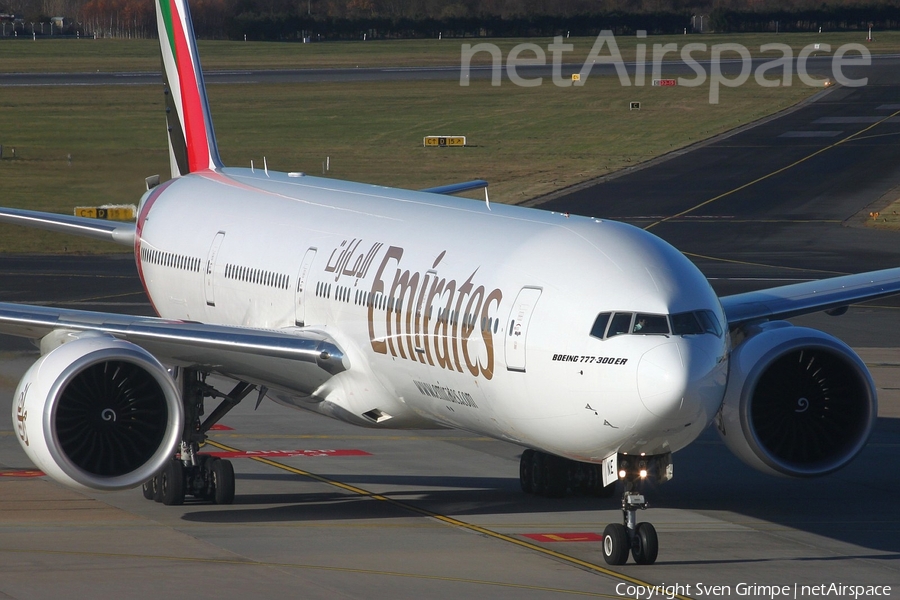 Emirates Boeing 777-31H(ER) (A6-ENE) | Photo 34968