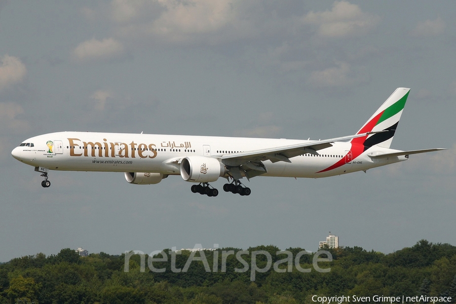 Emirates Boeing 777-31H(ER) (A6-ENE) | Photo 53576