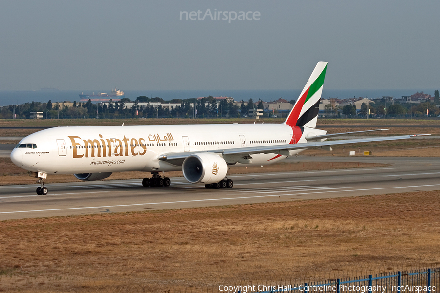 Emirates Boeing 777-31H(ER) (A6-ENF) | Photo 32651