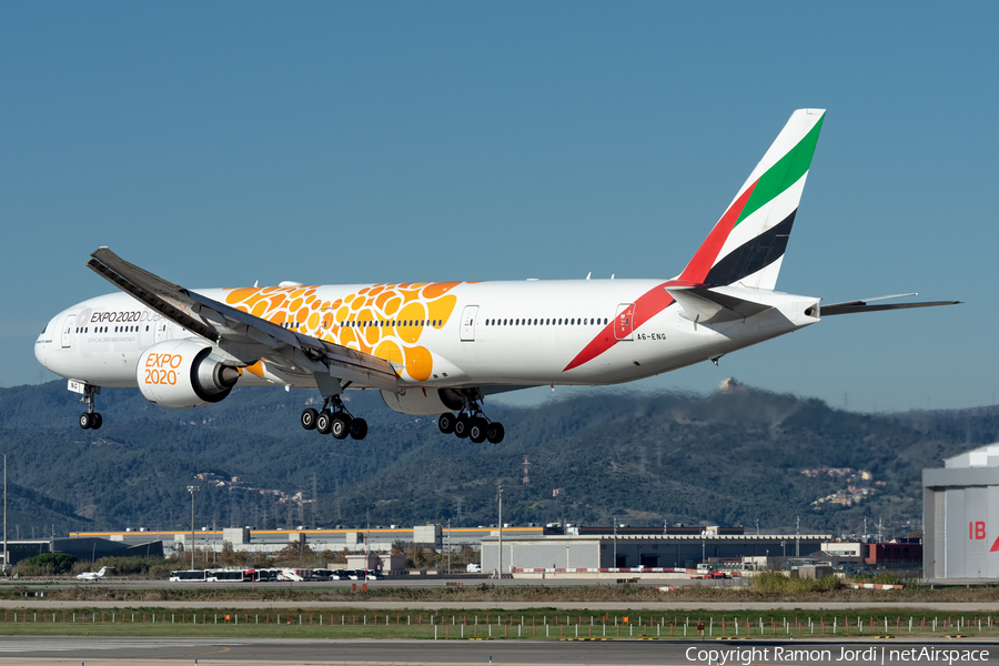 Emirates Boeing 777-31H(ER) (A6-ENG) | Photo 485636