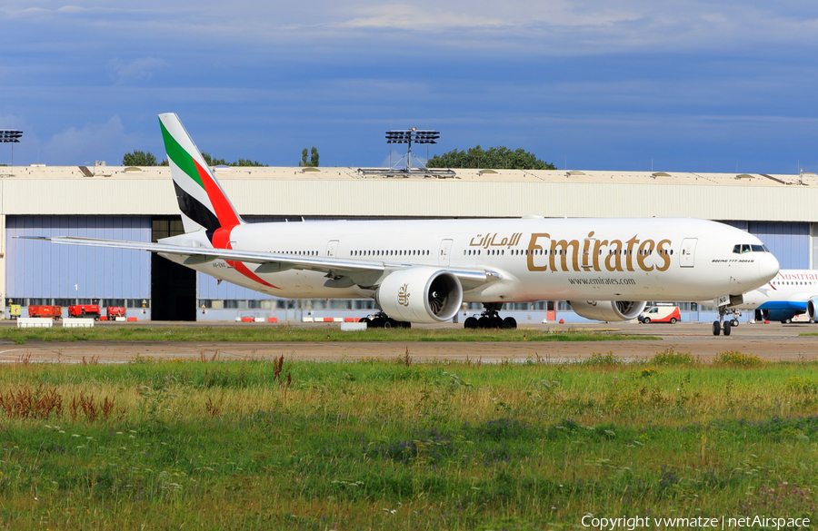 Emirates Boeing 777-31H(ER) (A6-ENG) | Photo 118128