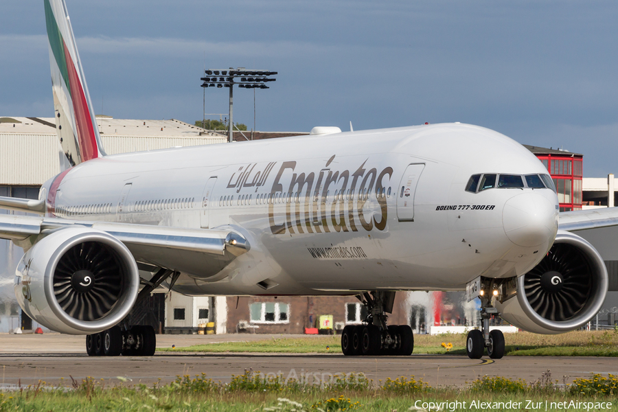 Emirates Boeing 777-31H(ER) (A6-ENG) | Photo 123097