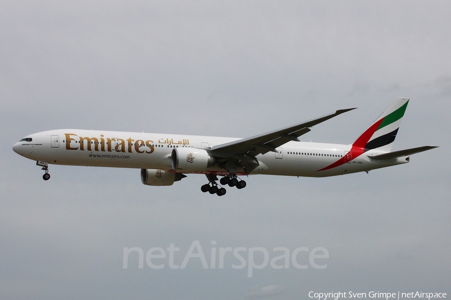 Emirates Boeing 777-31H(ER) (A6-ENG) | Photo 30659