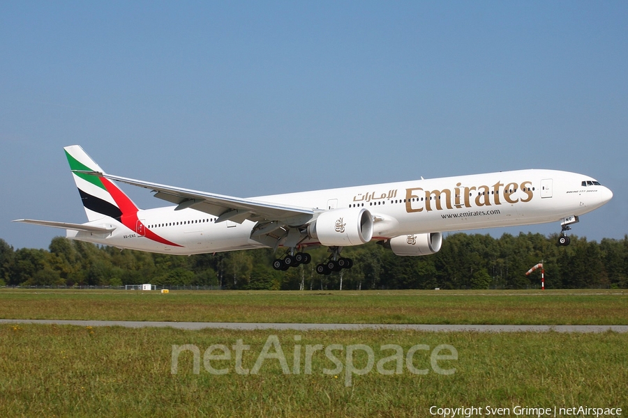 Emirates Boeing 777-31H(ER) (A6-ENG) | Photo 31154