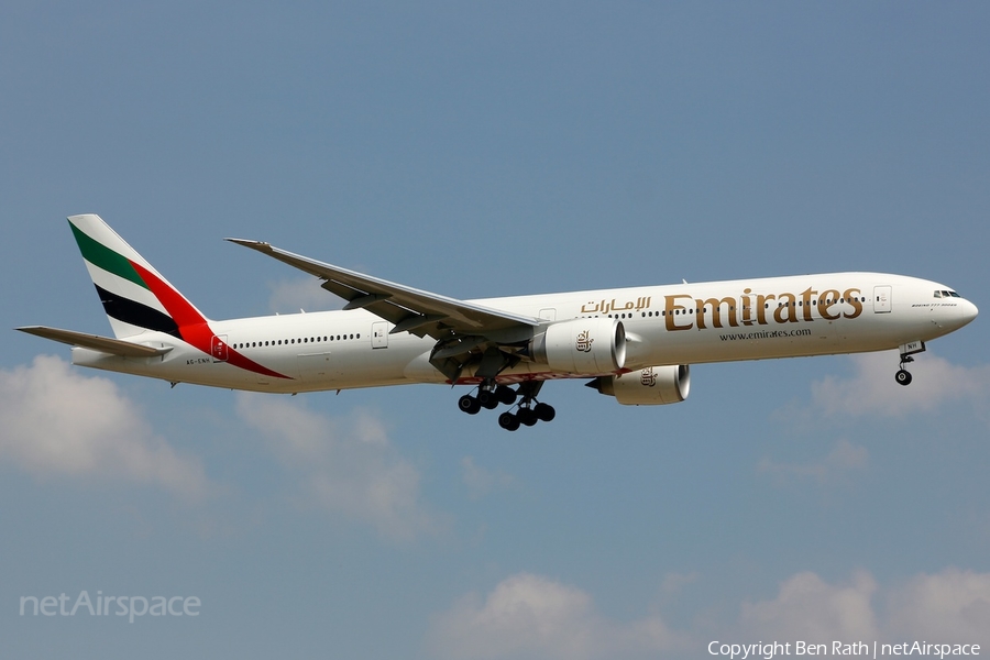 Emirates Boeing 777-31H(ER) (A6-ENH) | Photo 29575