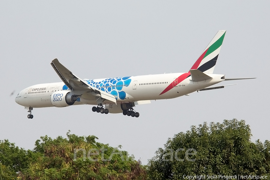 Emirates Boeing 777-31H(ER) (A6-ENI) | Photo 360499