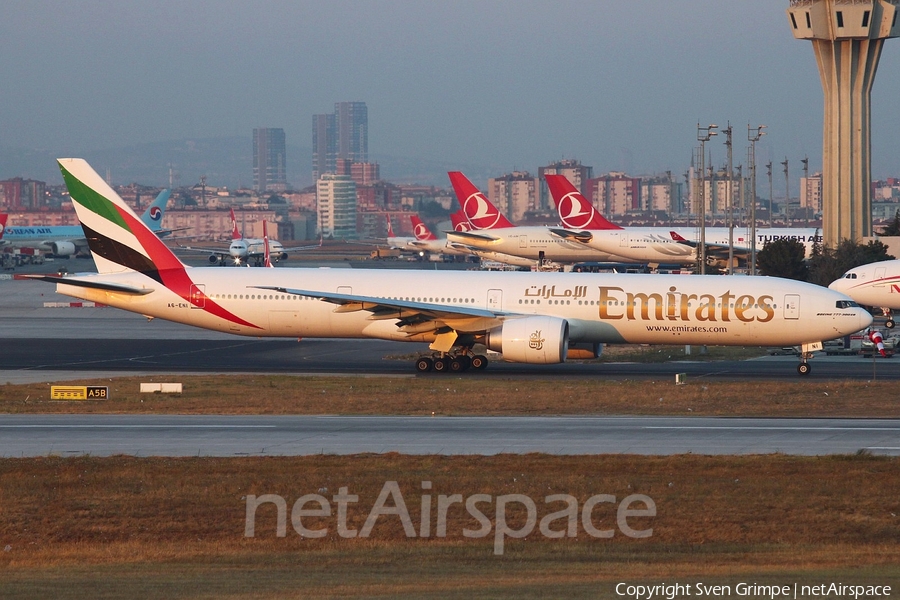 Emirates Boeing 777-31H(ER) (A6-ENI) | Photo 84788