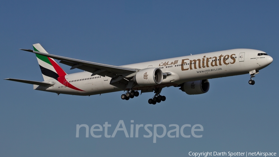 Emirates Boeing 777-31H(ER) (A6-ENJ) | Photo 230303