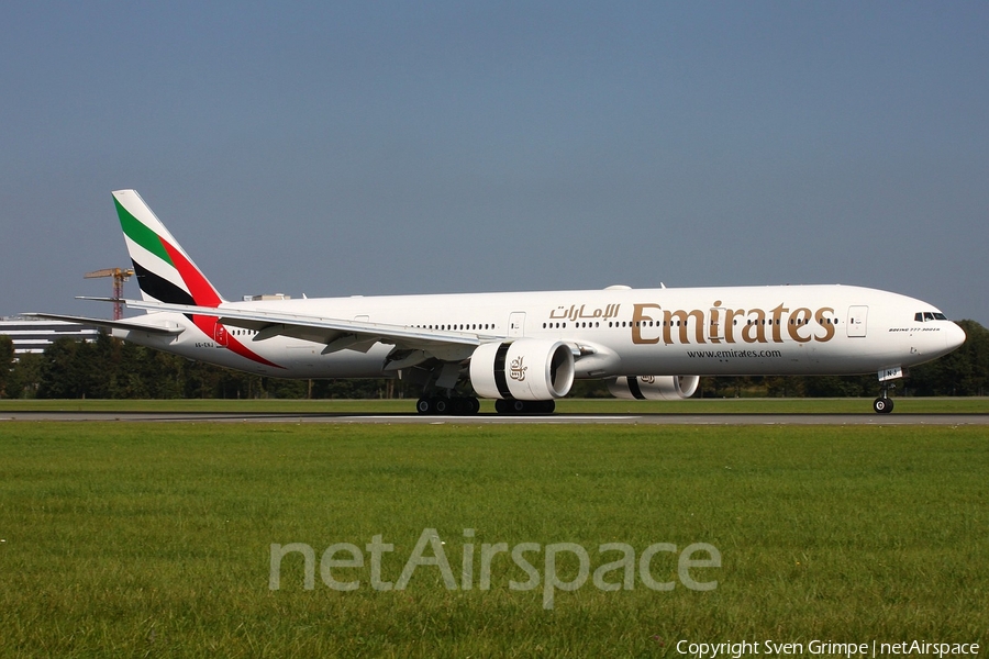 Emirates Boeing 777-31H(ER) (A6-ENJ) | Photo 123543