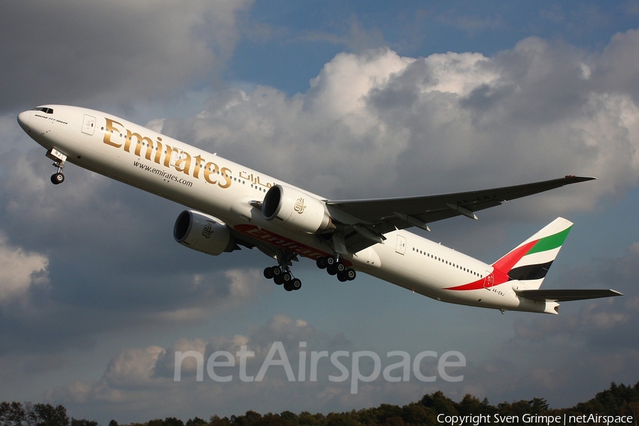 Emirates Boeing 777-31H(ER) (A6-ENJ) | Photo 58239