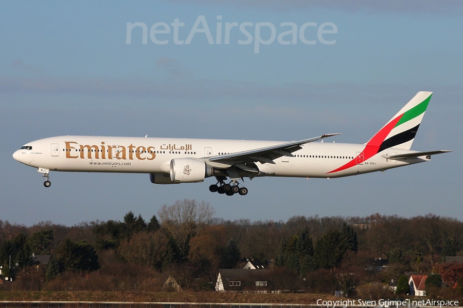 Emirates Boeing 777-31H(ER) (A6-ENJ) | Photo 65275