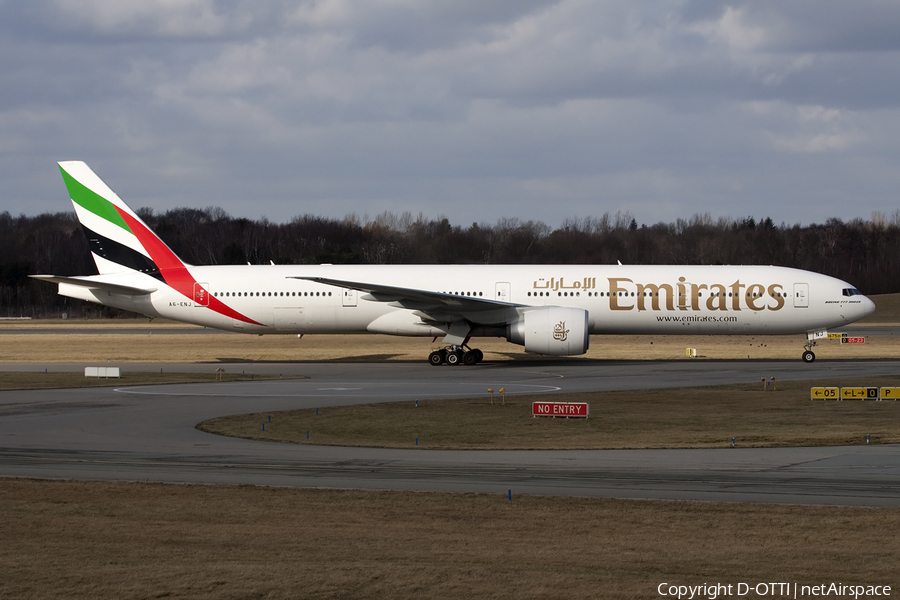 Emirates Boeing 777-31H(ER) (A6-ENJ) | Photo 429737