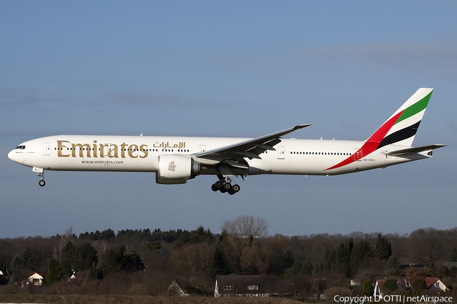 Emirates Boeing 777-31H(ER) (A6-ENJ) | Photo 473051