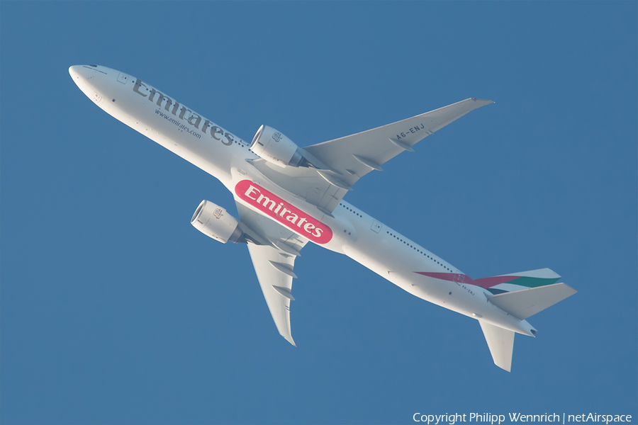Emirates Boeing 777-31H(ER) (A6-ENJ) | Photo 143578