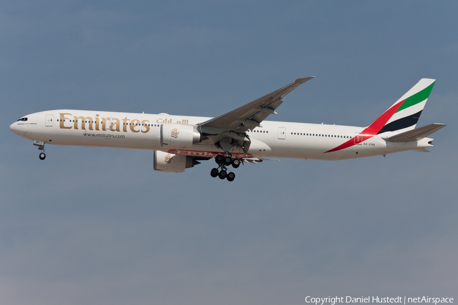 Emirates Boeing 777-31H(ER) (A6-ENK) | Photo 416041