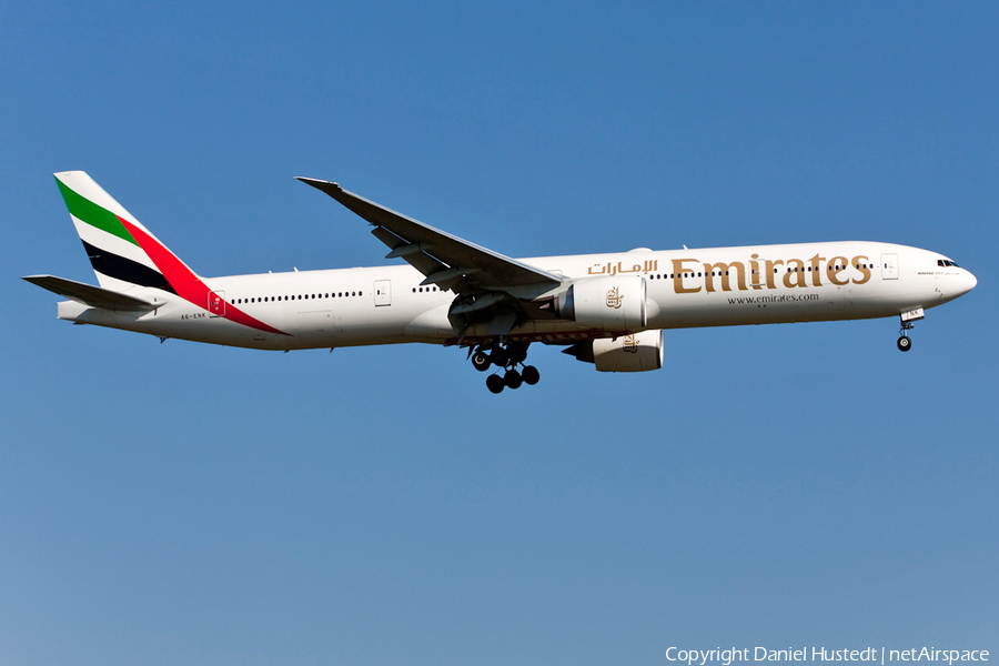Emirates Boeing 777-31H(ER) (A6-ENK) | Photo 494212