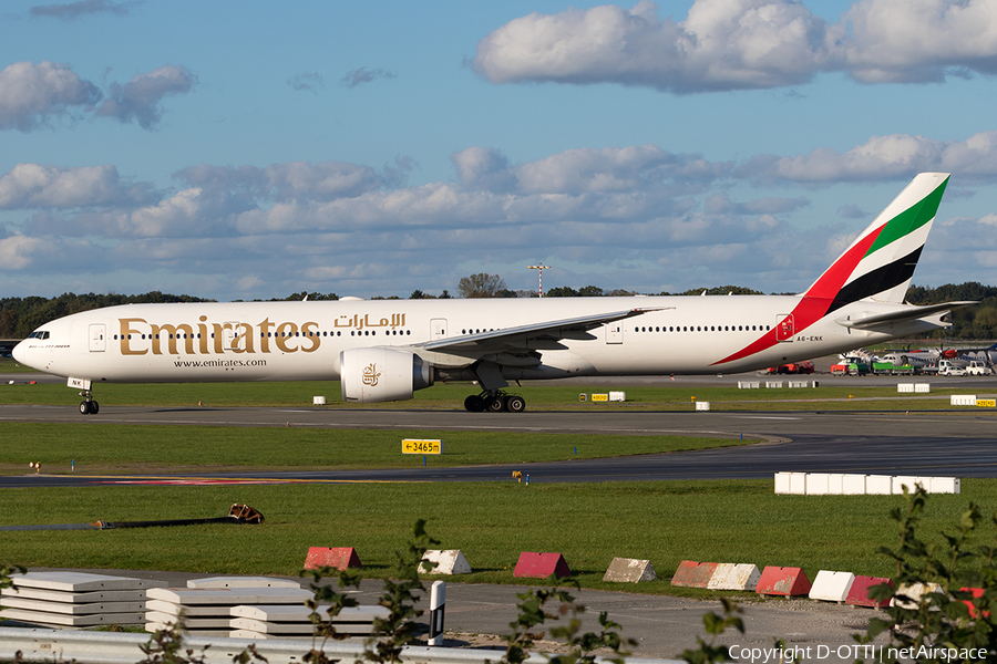 Emirates Boeing 777-31H(ER) (A6-ENK) | Photo 192154