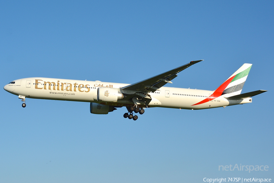 Emirates Boeing 777-31H(ER) (A6-ENK) | Photo 210088