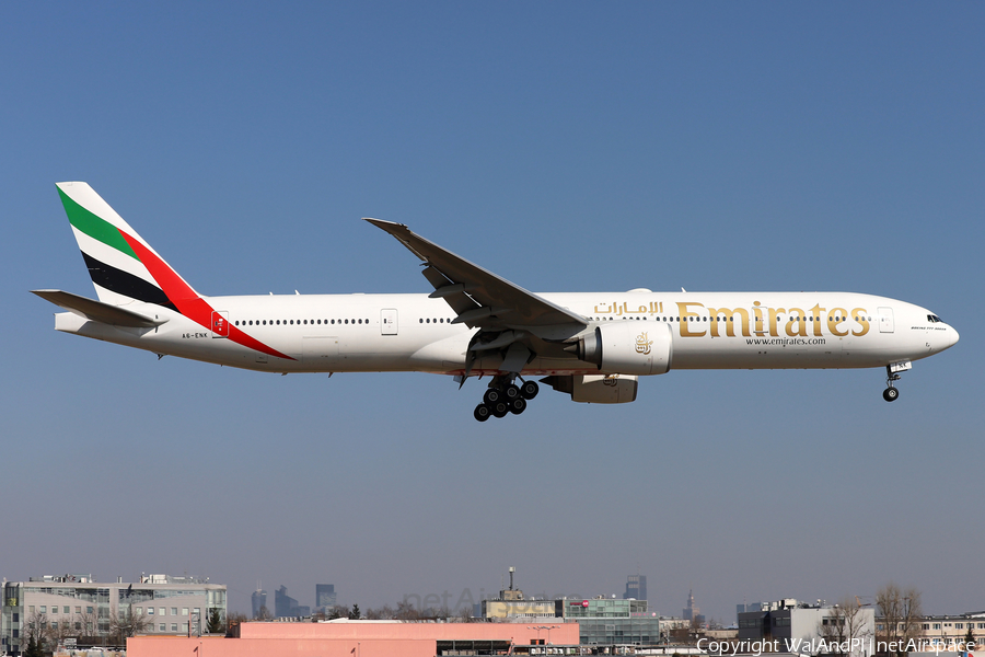 Emirates Boeing 777-31H(ER) (A6-ENK) | Photo 500657