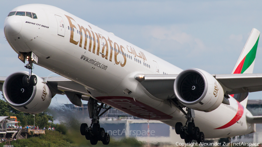 Emirates Boeing 777-31H(ER) (A6-ENL) | Photo 172354