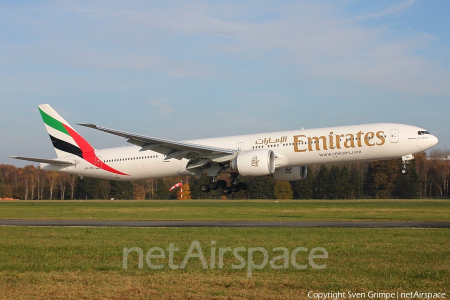 Emirates Boeing 777-31H(ER) (A6-ENL) | Photo 60525