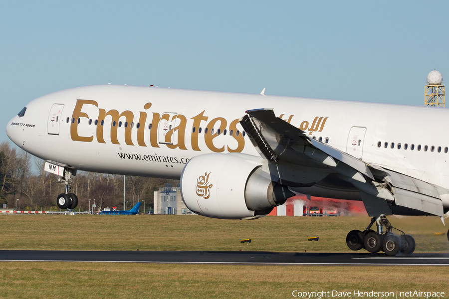Emirates Boeing 777-31H(ER) (A6-ENM) | Photo 66978